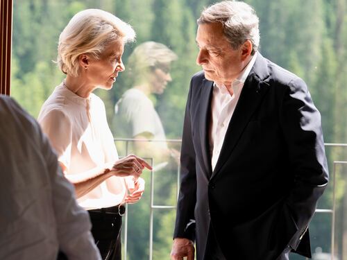 G7, spiragli sul tetto ai prezzi (ma solamente per il petrolio). "Stop alla dipendenza russa"
