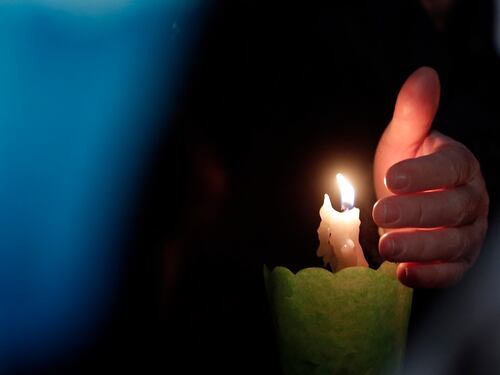 Il Papa alla Via Crucis: "I cristiani rispondano al male con il bene"