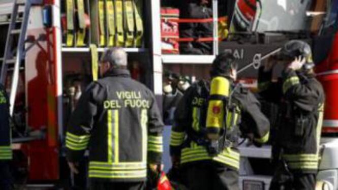 Varese, scoppia incendio in palazzina: 6 feriti