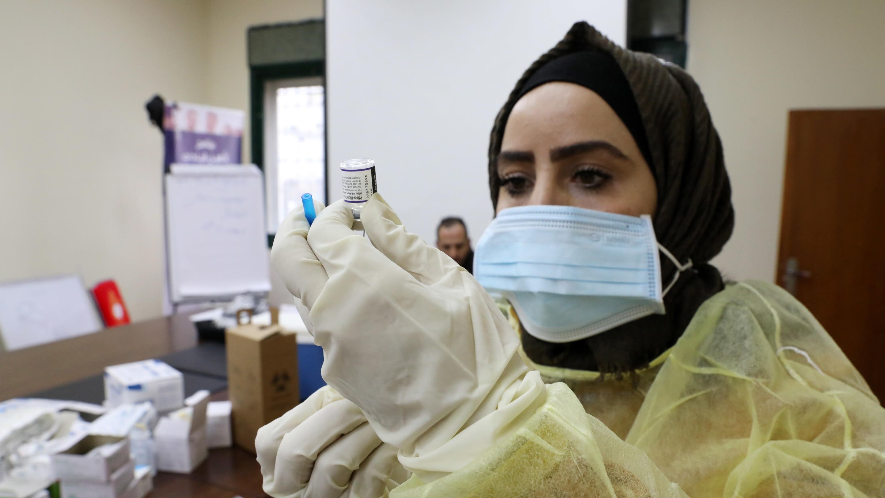 Corbevax, a chi serve il vaccino italiano che nasce dal lievito