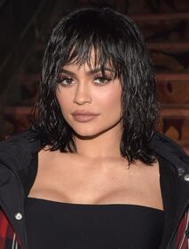 Kylie Jenner sexy in bianco 29