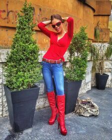 Naike Rivelli, sexy da Instagram agli happening 27