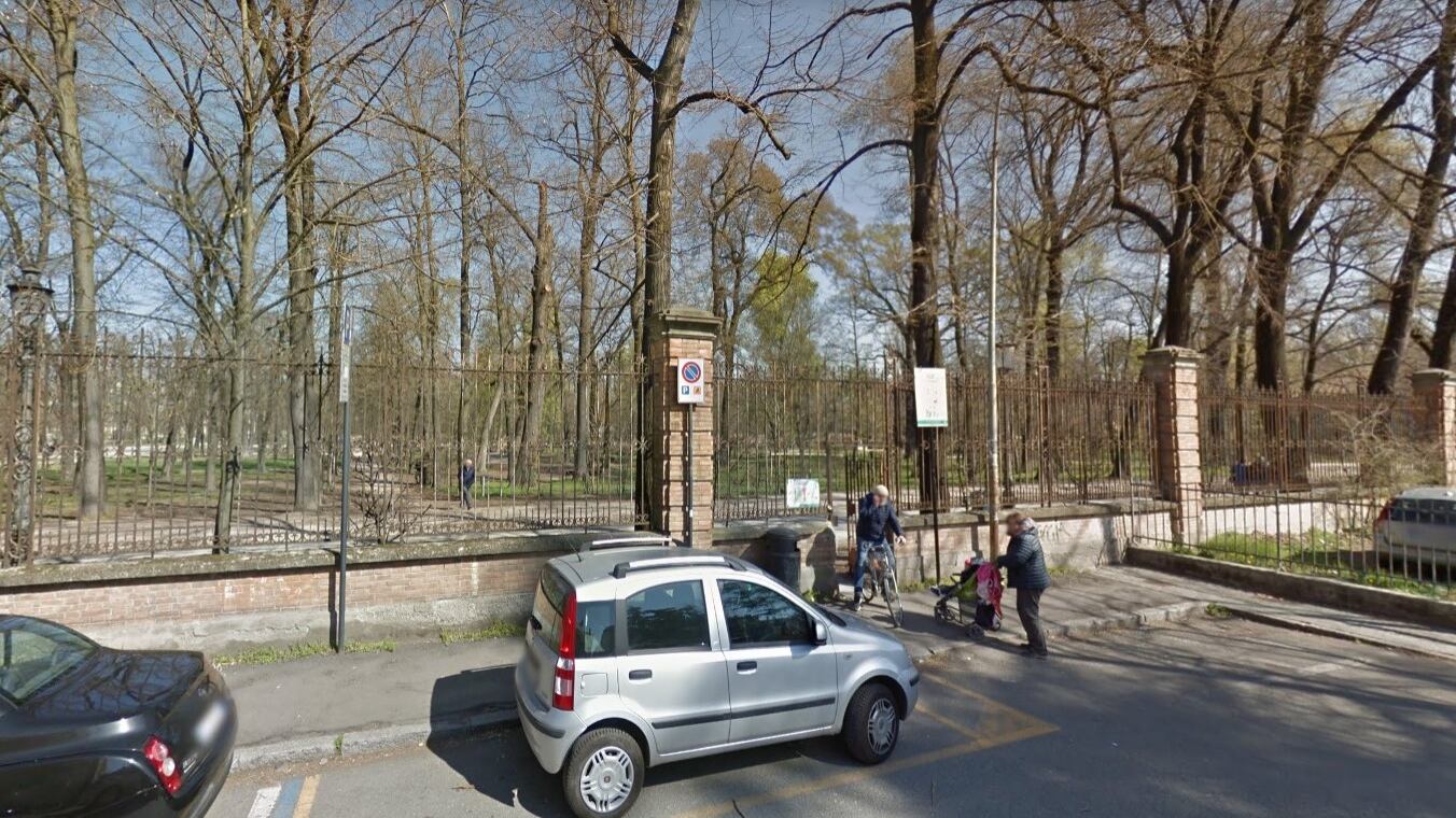 Parma, nigeriano torna a spacciare nel parco Ducale dopo il processo
