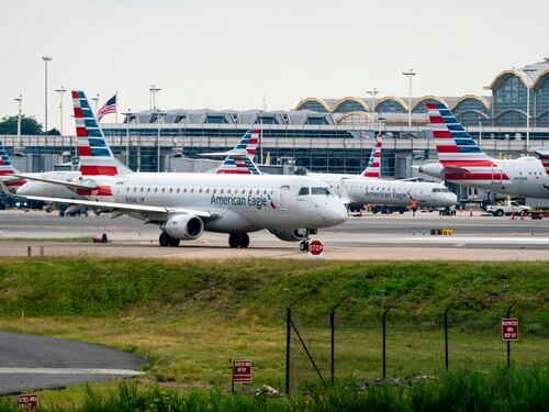 "Blocco senza precedenti": in tilt l'intero traffico aereo Usa