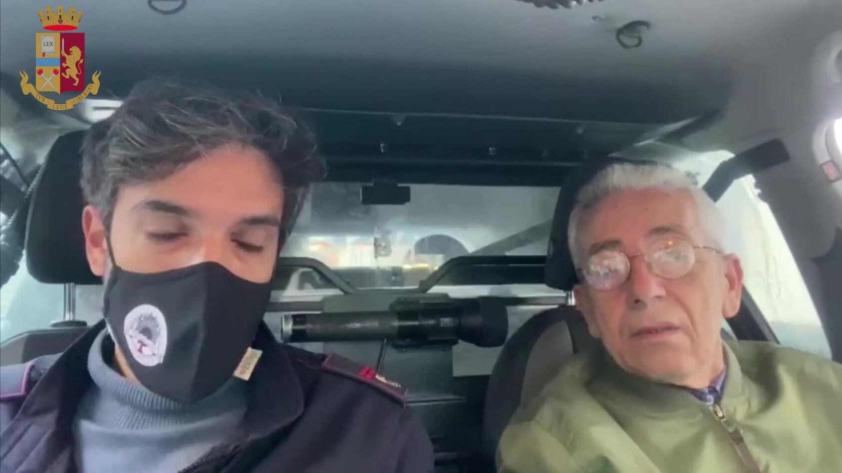Chiama il "112" per poter ritirare la sua pensione. Arriva la polizia