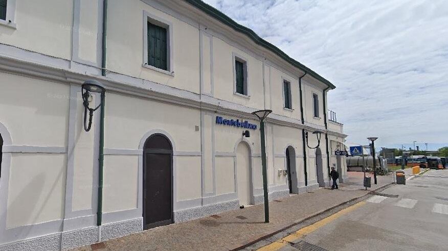 Fanno sesso in stazione, arriva la multa da 10mila euro