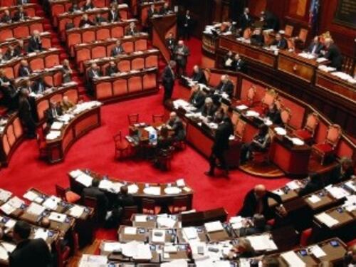 L'ultima furbata della Casta: revocata la libertà di stampa