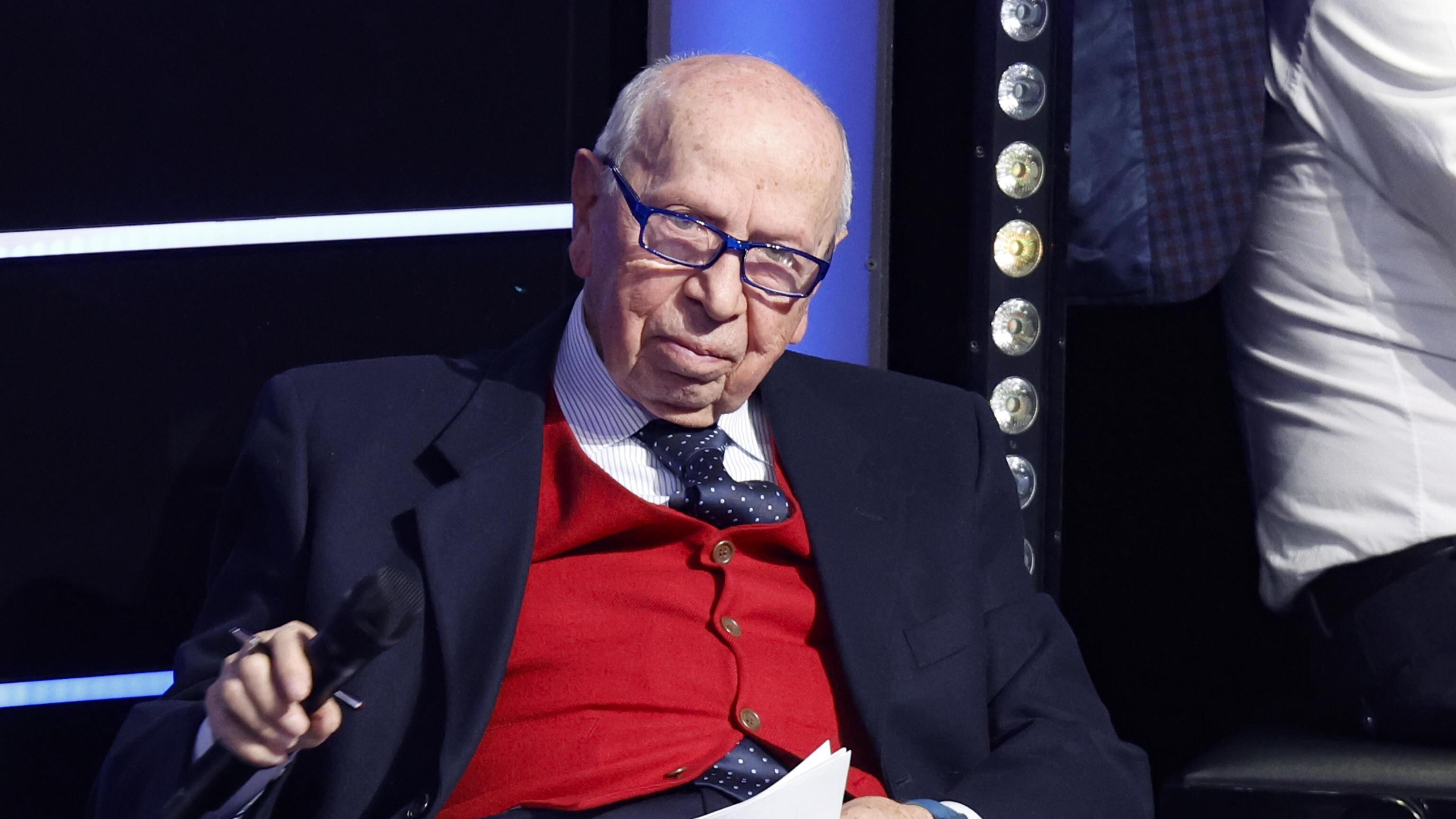 "Premier saggia, Donald sbaglia, ormai è isolatissimo. La Nato è difensiva"