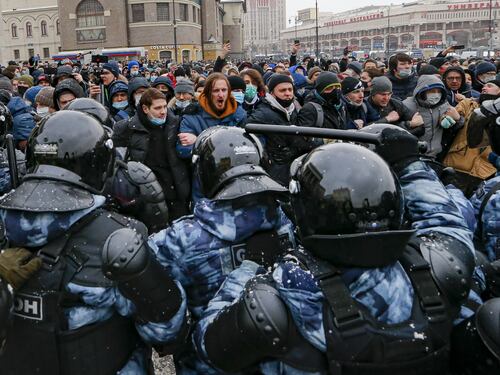 Navalny, Russia in rivolta: la moglie tra i 5mila in cella