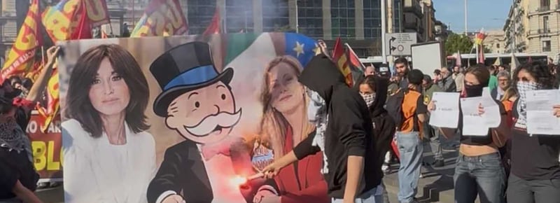 Cortei in più di 50 città italiane, scontri tra manifestanti e polizia. A Napoli bruciata l’immagine della Meloni. A Livorno premier ritratta a testa in giù