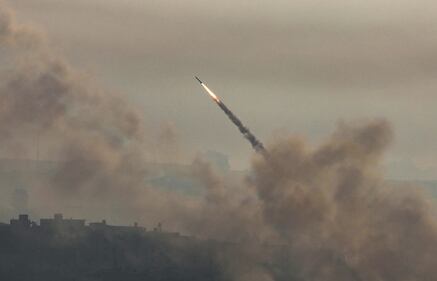 Hamas attacca Israele con razzi e missili: almeno 100 feriti 6