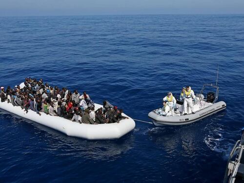 In arrivo altri 528 migranti su due navi Ong. È emergenza sbarchi
