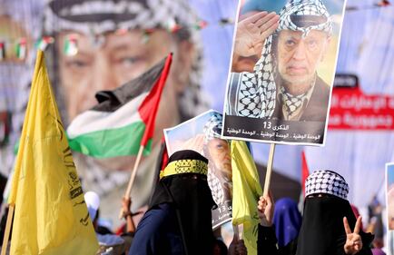 I palestinesi festeggiano l'anniversario della morte di Arafat 1