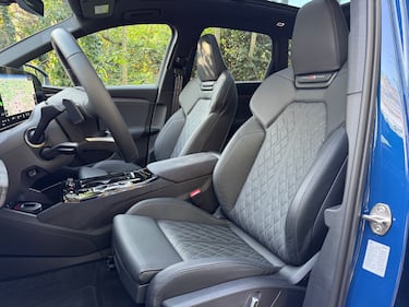 Audi Q6 e-tron, la gallery del nuovo SUV elettrico divertente alla guida 17