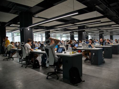 Lavorare in ufficio, ecco i danni per la salute