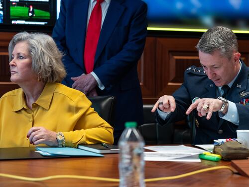 Trump e i suoi nella situation room per l'attacco all'Iran