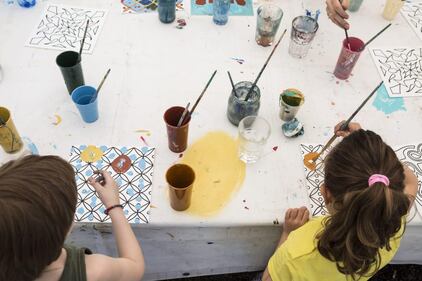 Milano, realizzato il murale di 500 azulejos 7