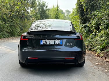 Tesla Model 3 Performance 2024: guarda la gallery della super berlina elettrica 7