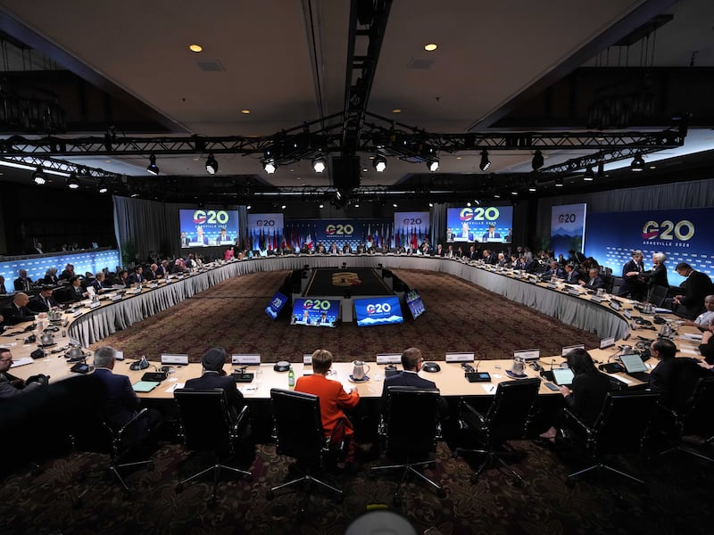 G20, proteste europee per la presenza del ministro russo