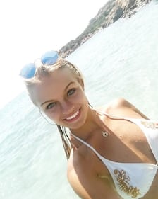 Mercedesz Henger, le foto più sexy 22