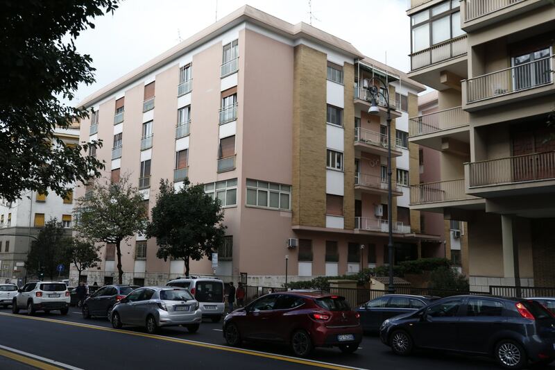 Il palazzo dove abita l'ex ministro Trenta 8