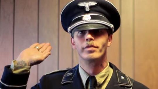Usa, neonazista si fa cambiare il cognome in "Hitler"