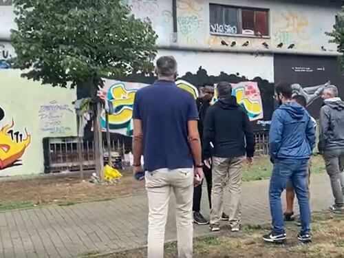 "Sangue per tutti". Aggressione choc del migrante al leghista nella favela abusiva