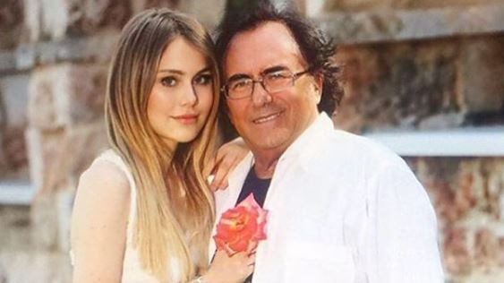 Al Bano presenta la figlia avuta con la Lecciso: "Bella come lei". E Loredana risponde