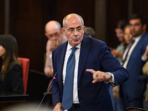"L'ho segnalato a Meloni". "È una minaccia?". Scontro tra Sala e Marcora: cosa è successo in Aula