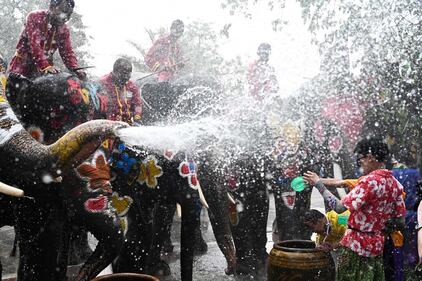 In Thailandia si festeggia il Songkran Festival 8