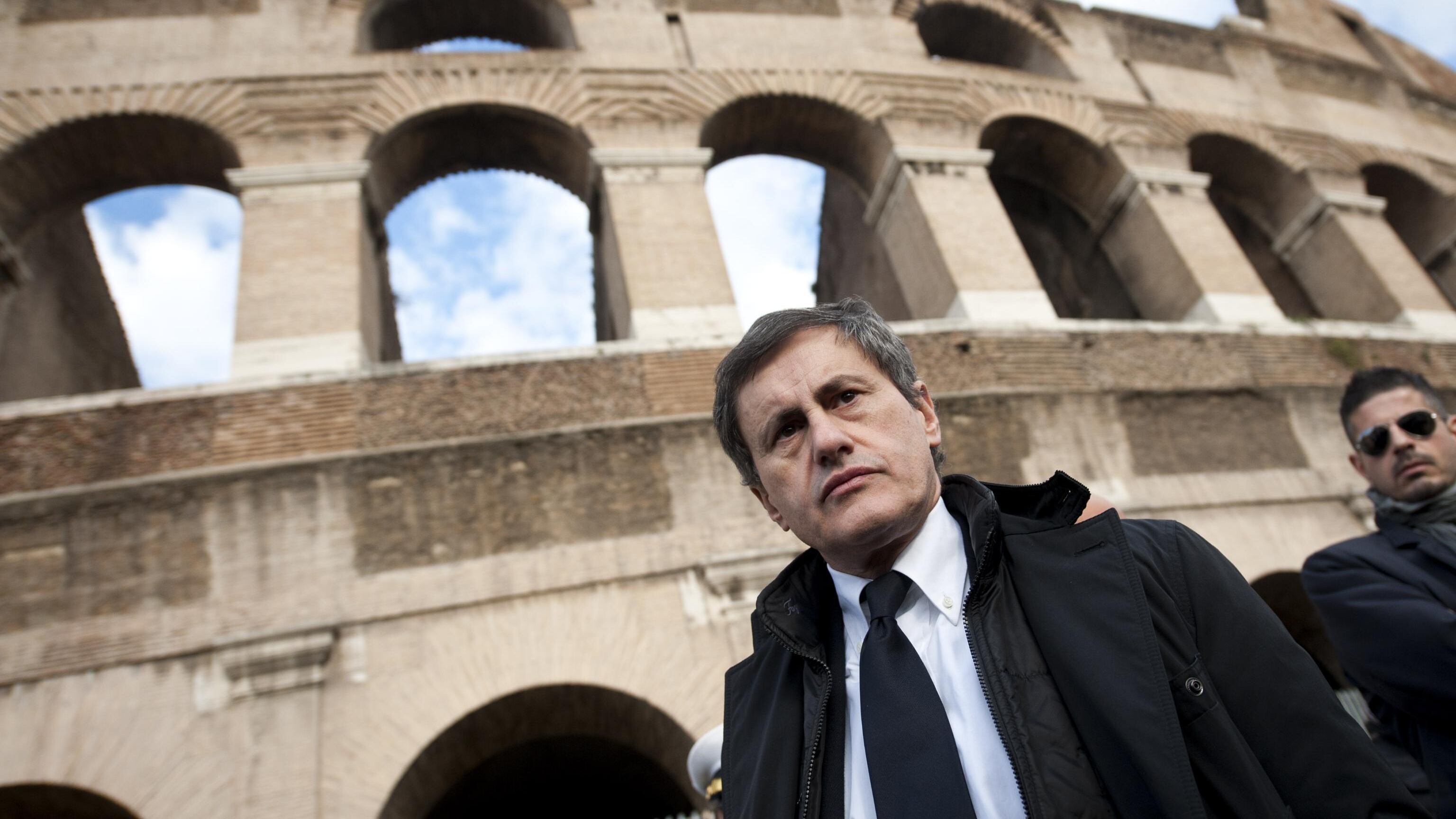 Sei anni ad Alemanno per Mafia capitale Lui: sentenza sbagliata
