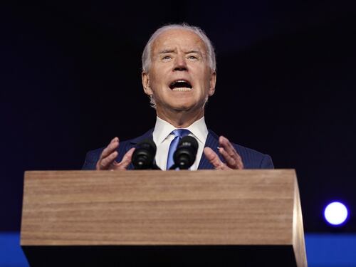 Il medico anti-Covid di Biden? "Meglio morire entro i 75 anni"