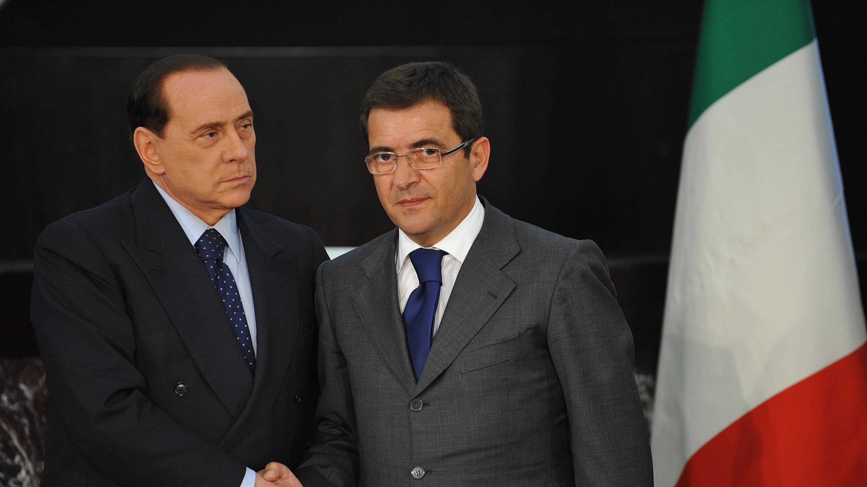 Svolta Pdl, si salva solo Cosentino (forse)