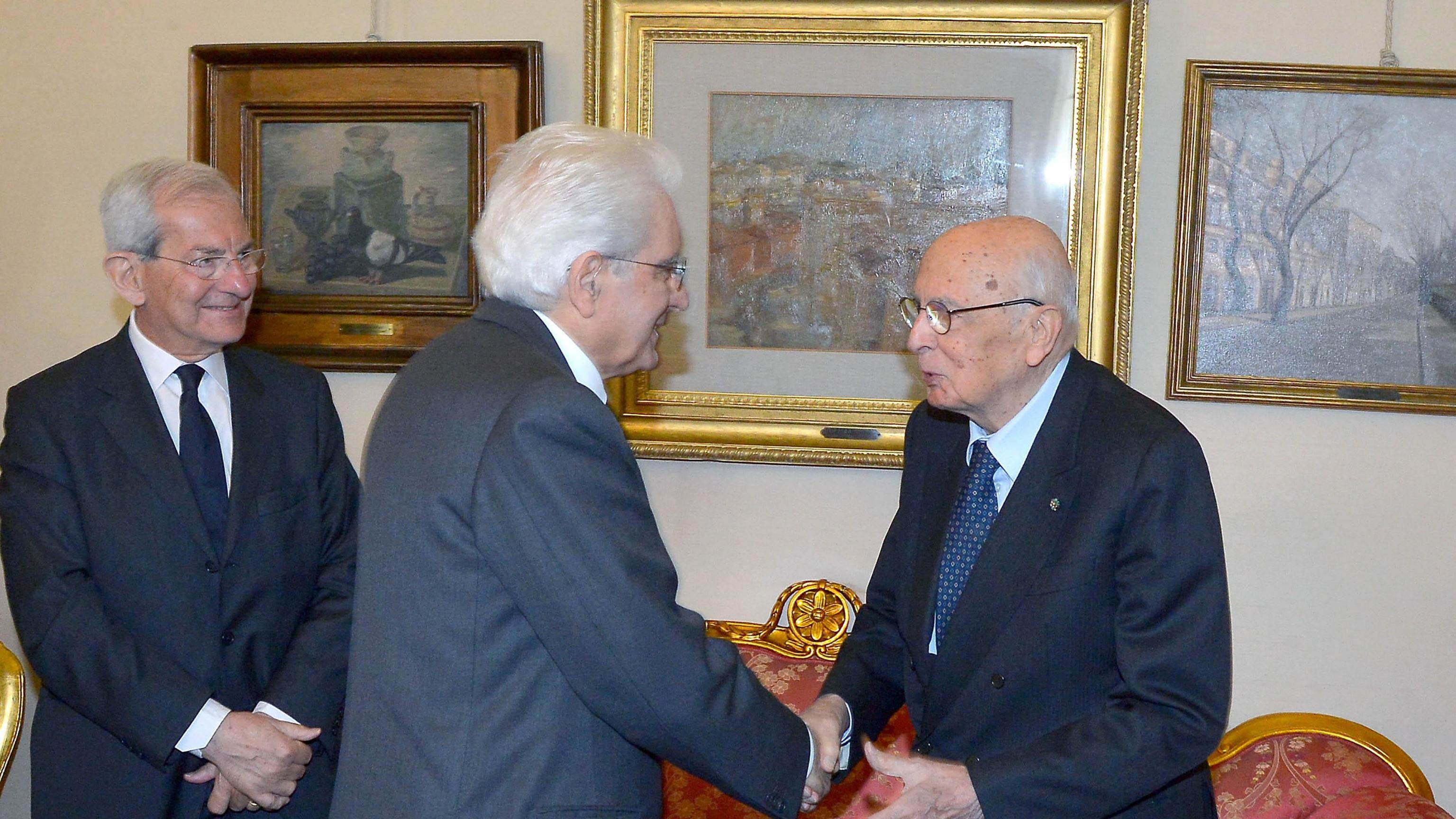 Mattarella smaschera gli sprechi di Napolitano
