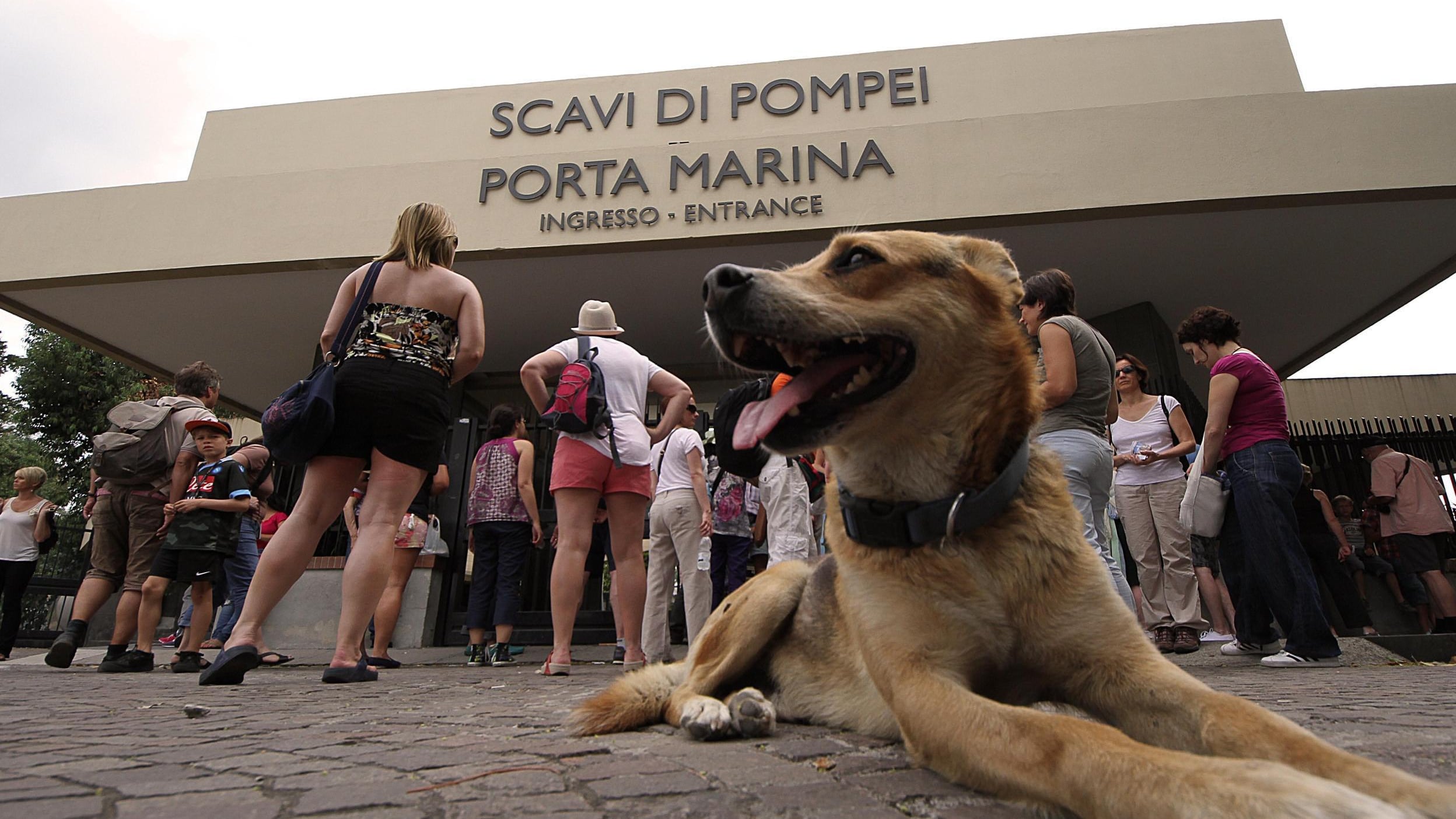 Pompei chiusa per sciopero. Migliaia di turisti in rivolta