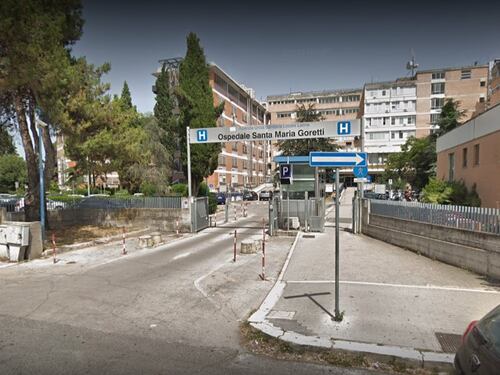 Nigeriano non vuole aspettare il turno: semina il panico al pronto soccorso