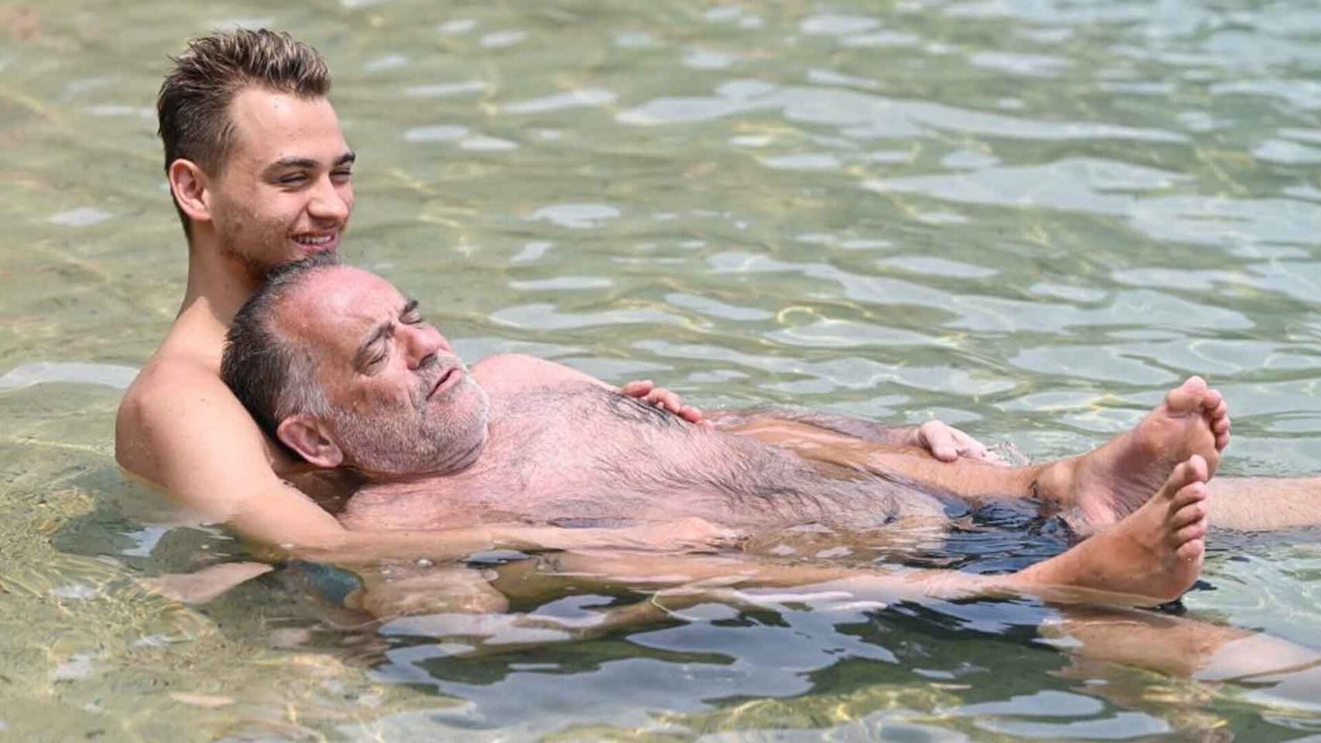 "Si sono messi a limonare...". Paolo Noise su Cecchi Paone e Simone all'Isola