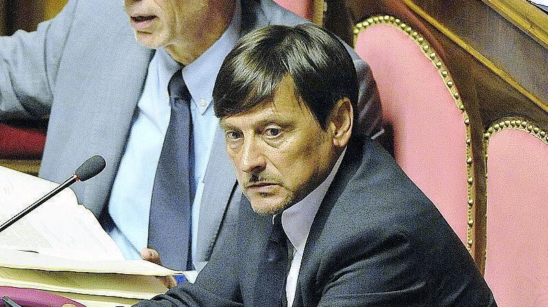 L'armata degli anti Cav ha una nuova bandiera: tutti per l'incandidabilità