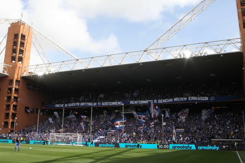 Il tributo da brividi a Eriksson: la standing ovation e gli striscioni per l'ex mister blucerchiato 8