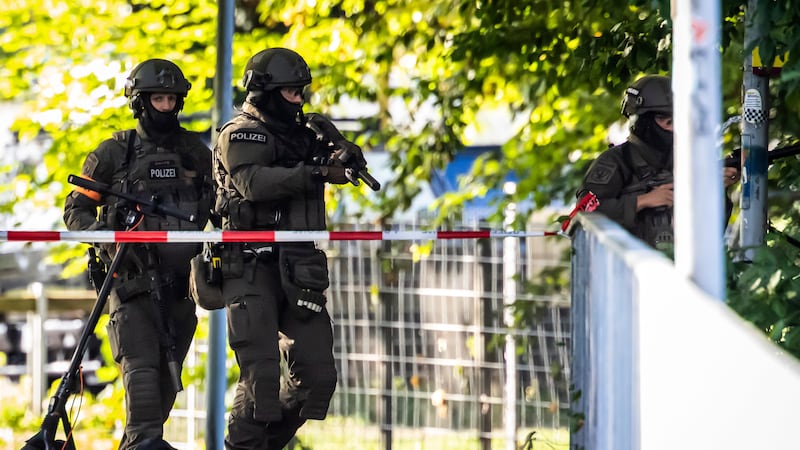 Sparatoria nella notte a un rave party in Svizzera: la vittima è una 22enne italiana. Indaga l’antiterrorismo. Tajani invia una task force