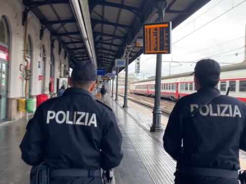 "Ti accompagno". Con questa scusa lo straniero ha violentato la turista