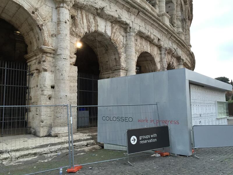 Il Colosseo della vergogna: turisti tra rifiuti ed escrementi 9