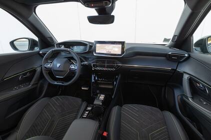 Nuova Peugeot 2008: guarda tutte le foto 17