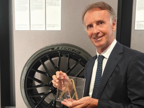 Pirelli, il pneumatico diventa design: il P Zero E conquista il Compasso d’Oro internazionale a Osaka