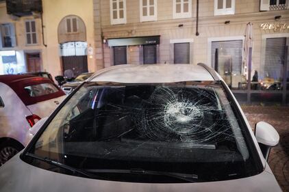 Ecco ciò che resta dopo il passaggio degli anarchici: le immagini choc 14