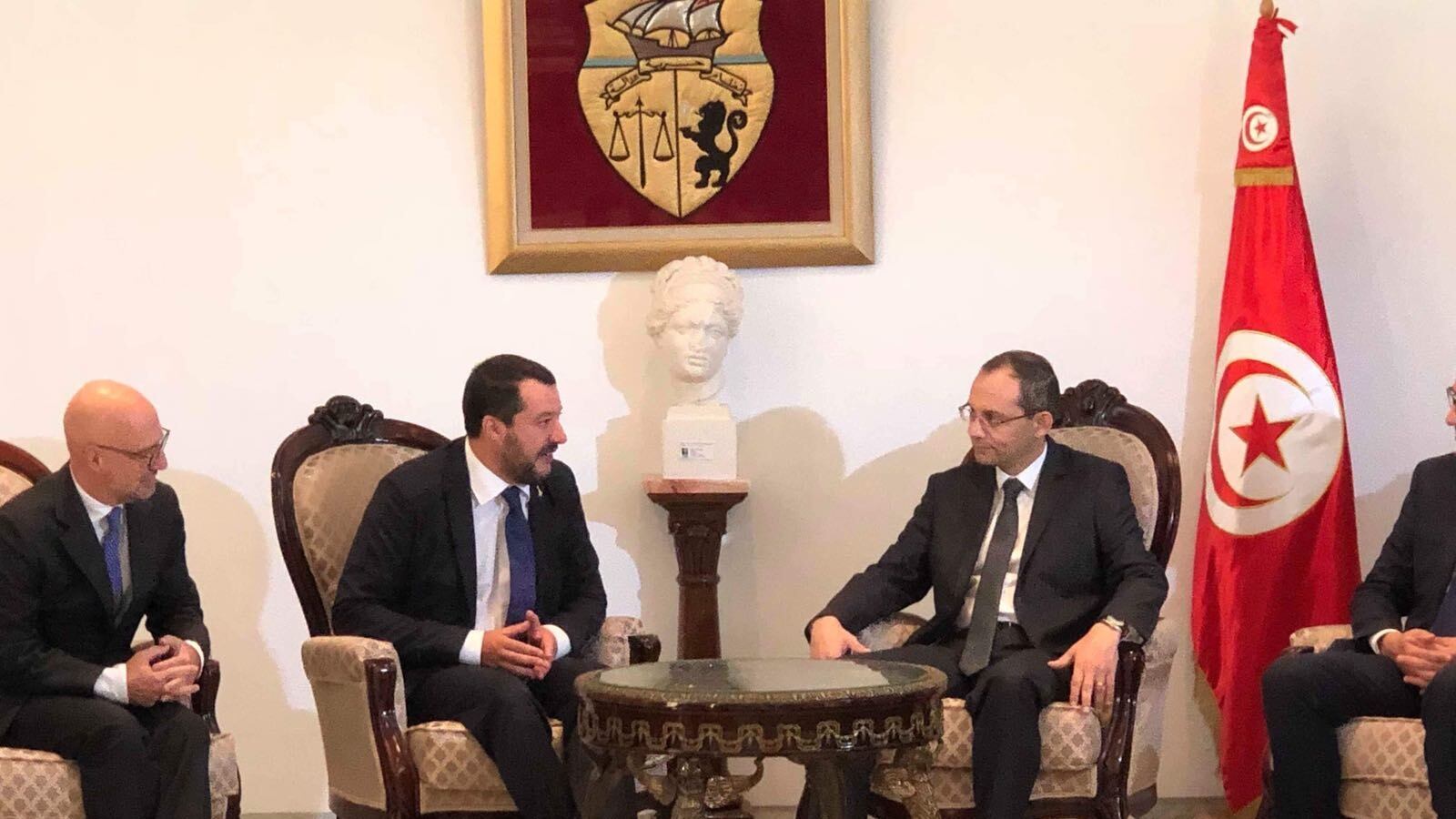 Migranti, Salvini in Tunisia: "Impegno comune su sicurezza e sviluppo"