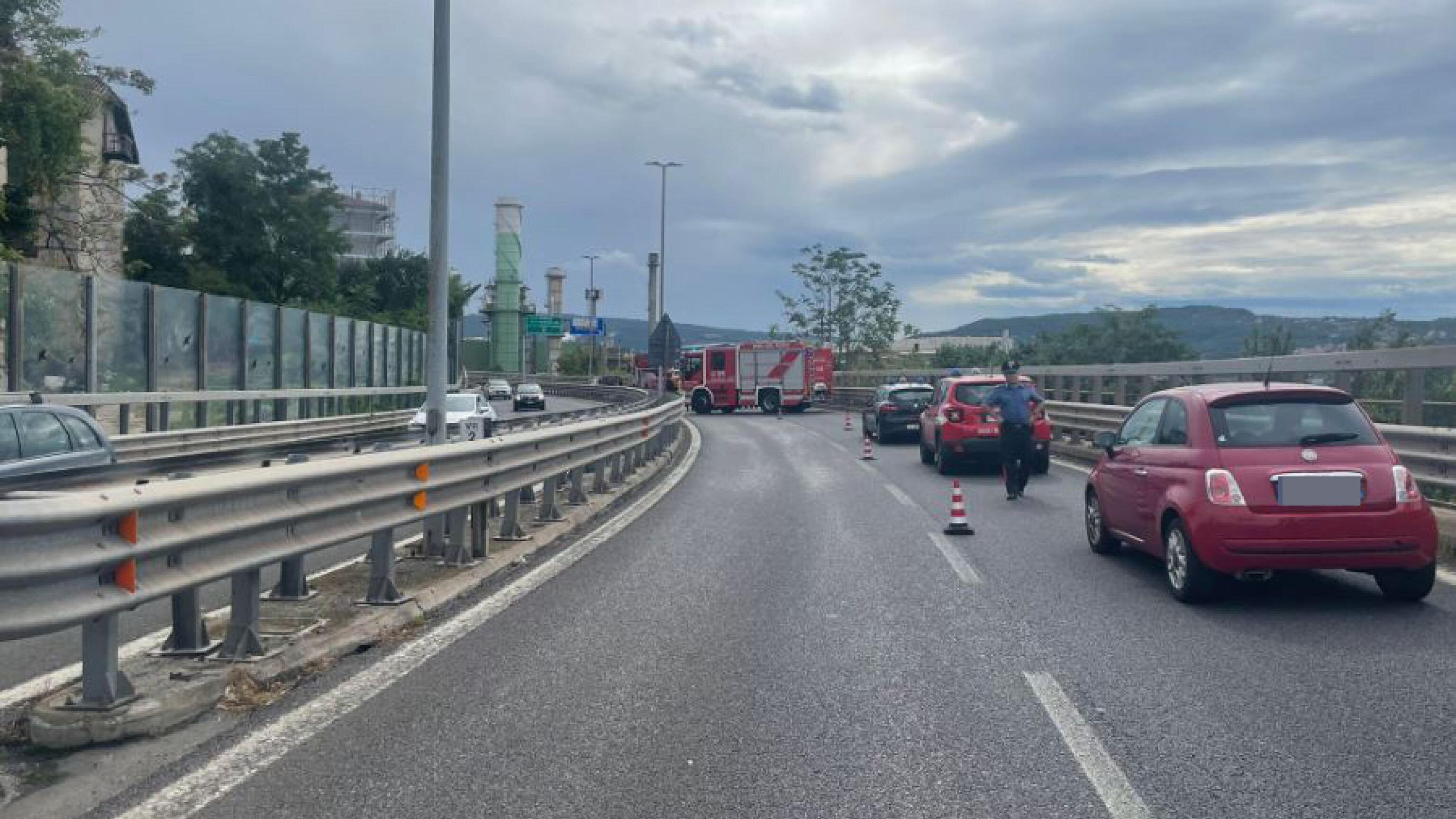 Bimbo di 8 anni muore in schianto sull'autostrada, era in moto col padre