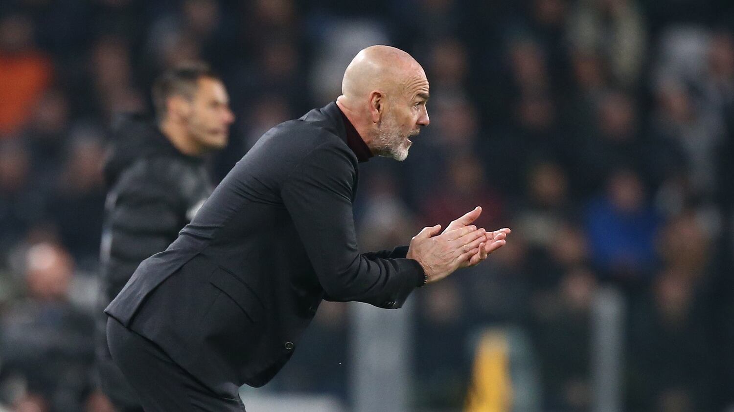 La "letterina" di Pioli. Chi pensa al mercato va dietro all'albero