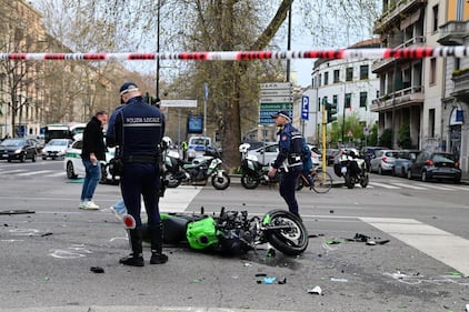 Schianto auto-moto a Milano, morti due ventenni - FOTO 3