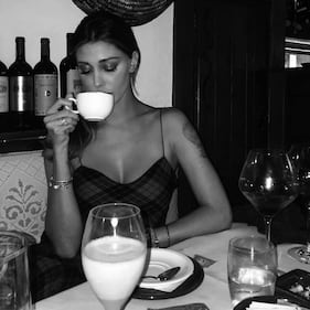 Belen Rodriguez e Stefano De Martino, le foto sospette su Instagram 16